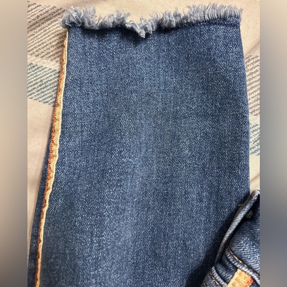 Abercrombie & Fitch Harper Low Rise Jeans - Picture 4 of 7